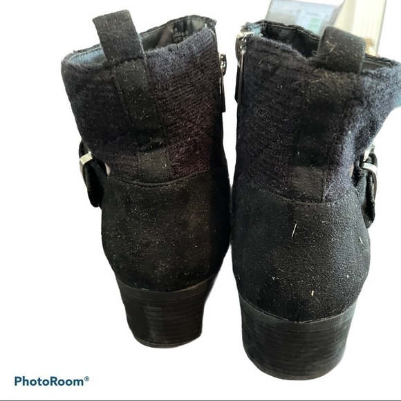 Women’s black ankle boots with buckle accents - Picture 6 of 8